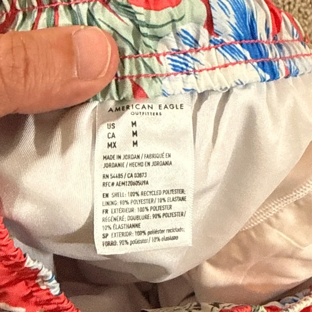 American Eagle Swim Trunks Mens Medium Red Tropical Floral Board Shorts VGC